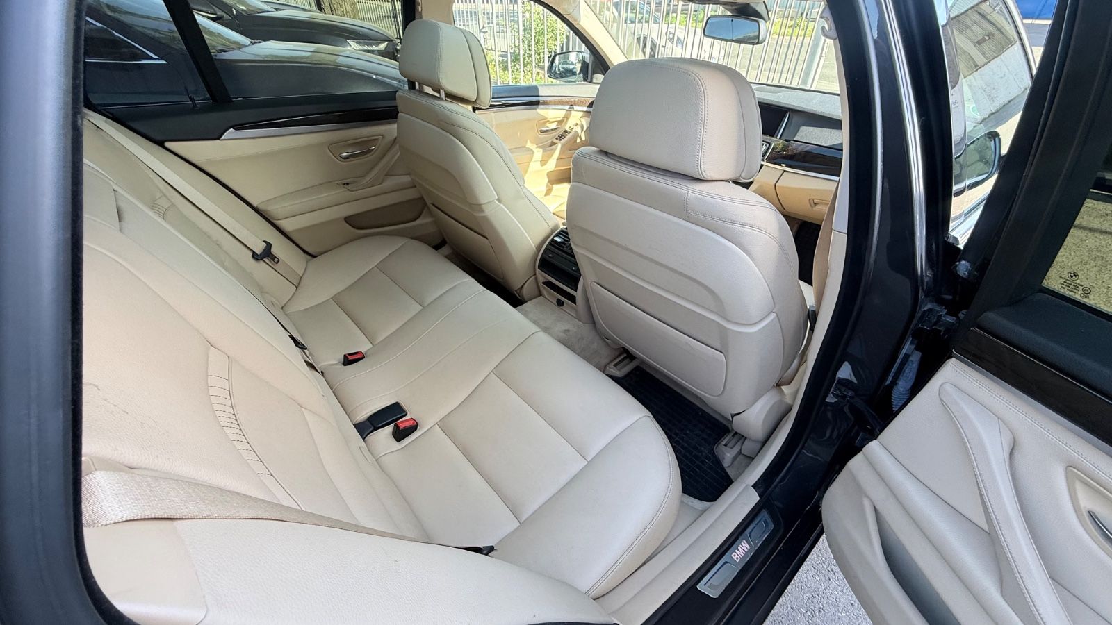 Fahrzeugabbildung BMW Luxury Touring 530 d xDrive