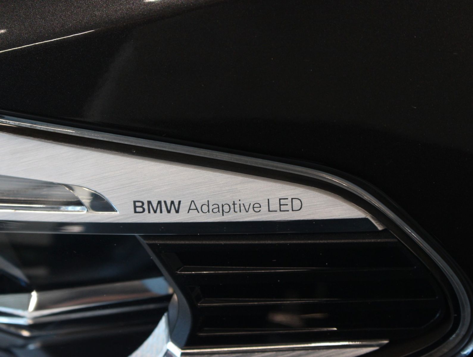 Fahrzeugabbildung BMW 520 d Touring Luxury Line 1. Hand*Pano*H&K*HUD