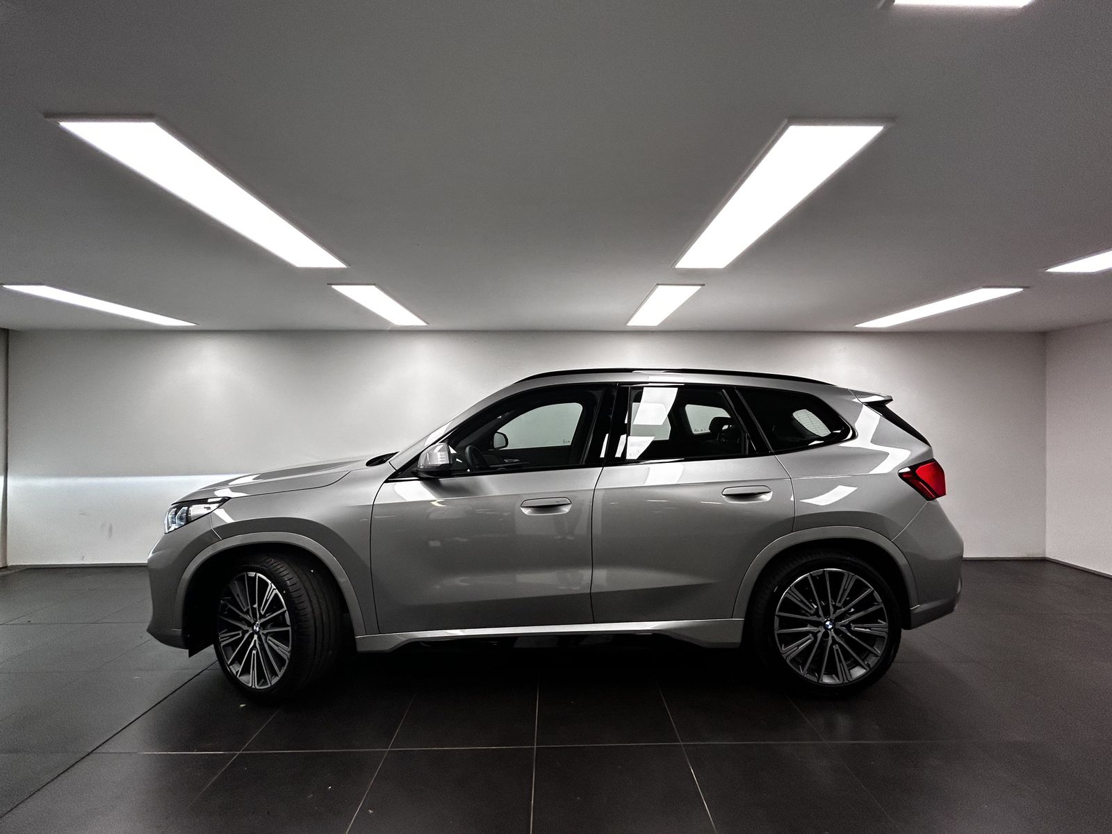 BMW X1 xDrive23i M Sportpaket Harman/Kardon Head-Up  imagem 2
