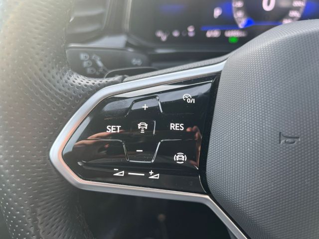 T-Roc R-Line 1.5TSI DSG AHK*KAMERA*BlackStyle*NA