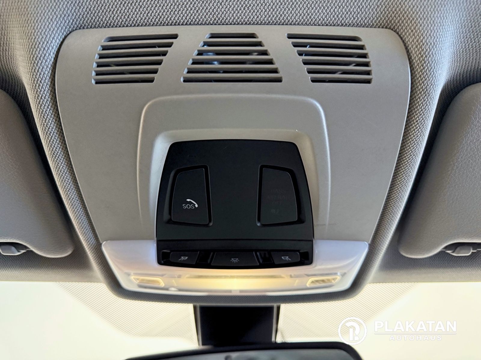 Fahrzeugabbildung BMW 318d Touring Leder Navi Bi-Xenon
