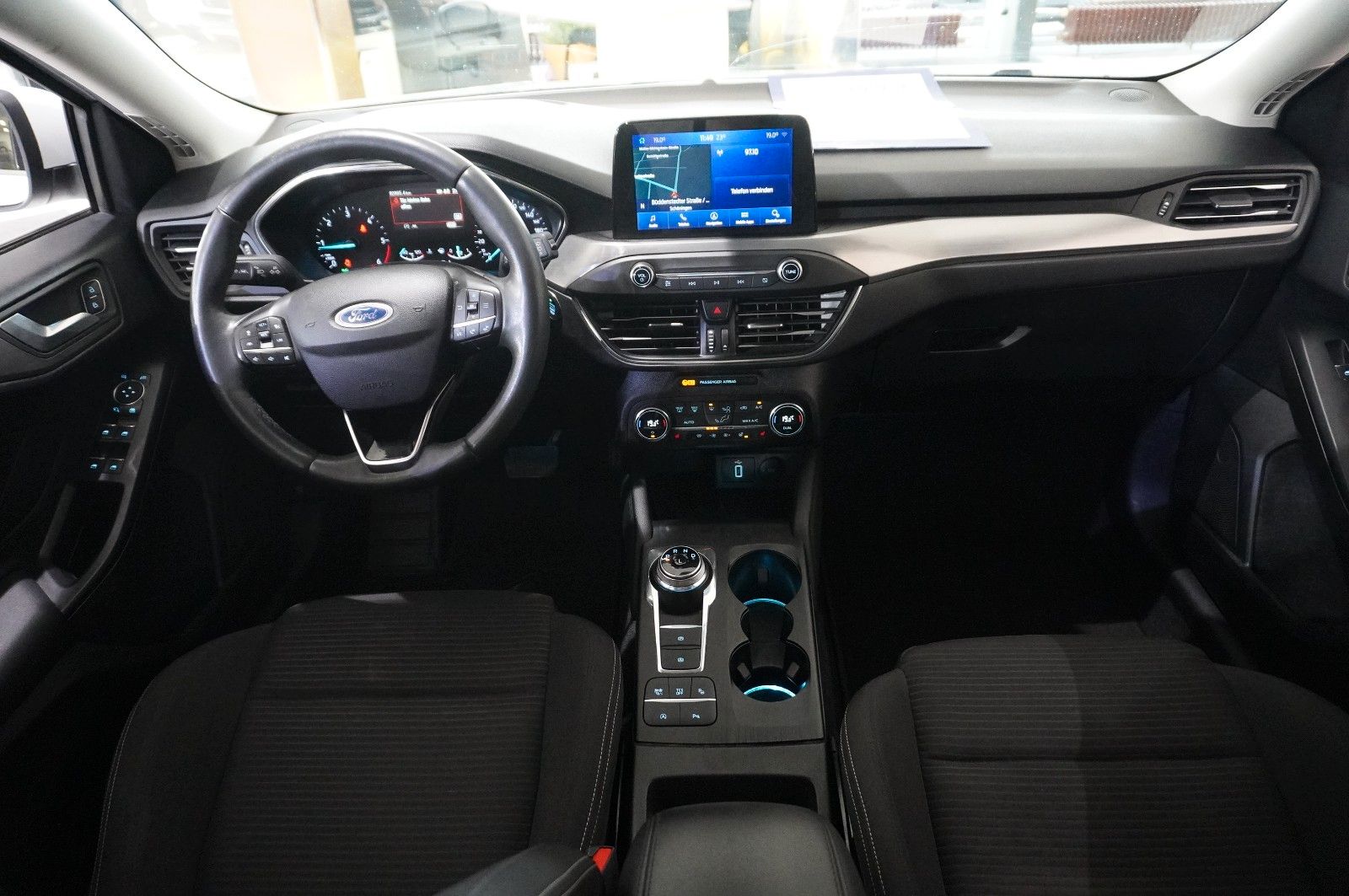 Fahrzeugabbildung Ford Focus Turnier 2.0D TITANIUM NAVI/LED/KAMERA/SHZ