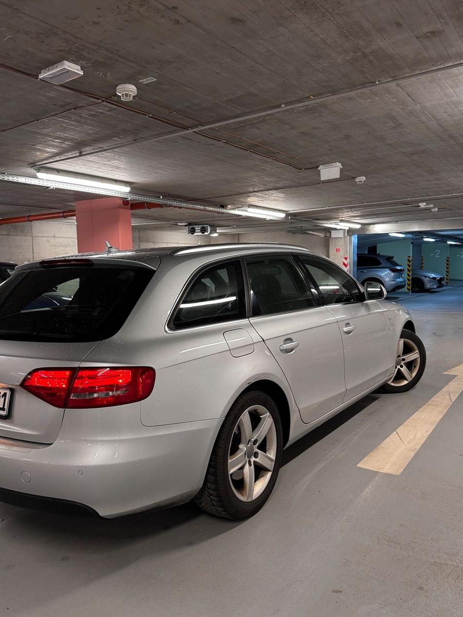 Audi A4 2009 — photo 6