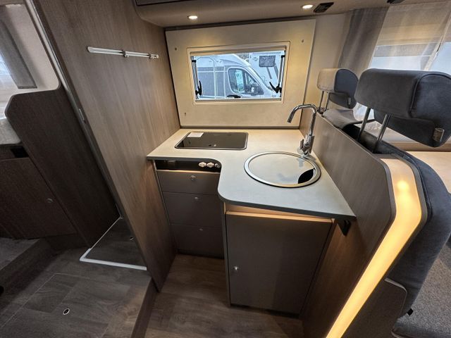 Carado Edition26 T Ford 447 ACC8-AutomSolarTV-Pkt 