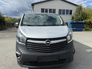 Opel Vivaro - 2