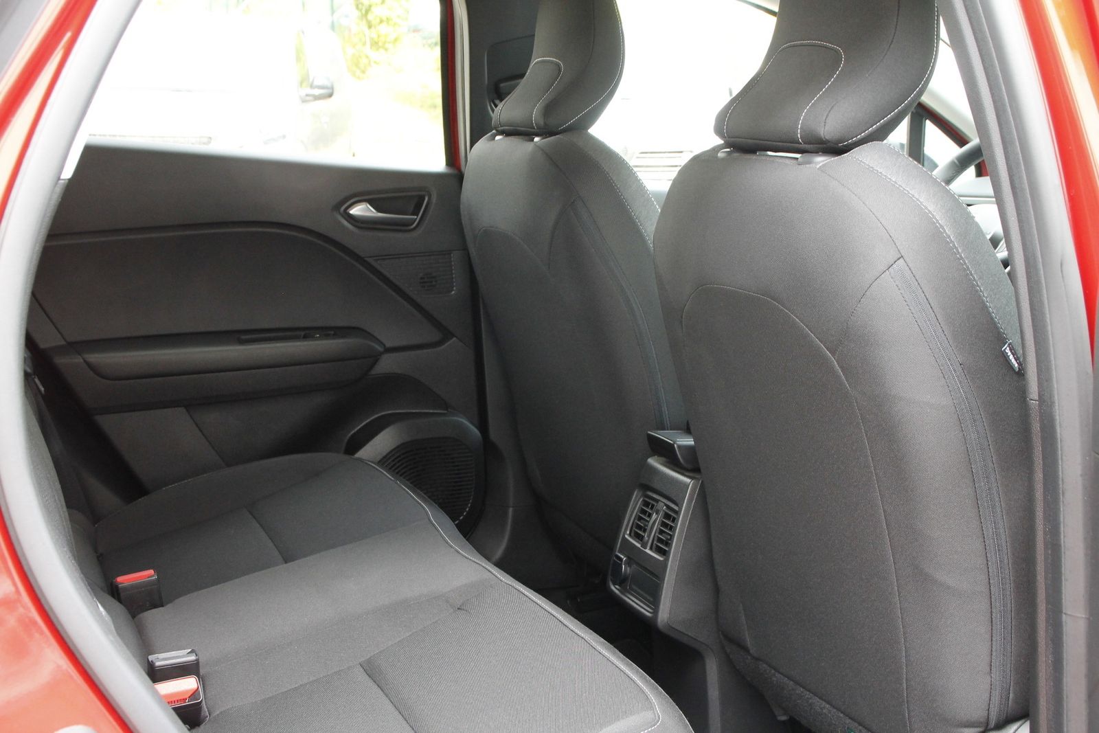 Fahrzeugabbildung Renault Captur EXPERIENCE TCe 100