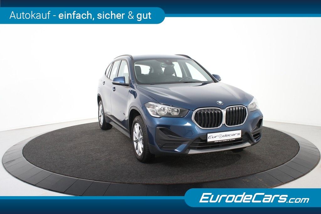 BMW X1 sDrive18i *1.Hand*Navi*Standheizung*EHK* foto 8