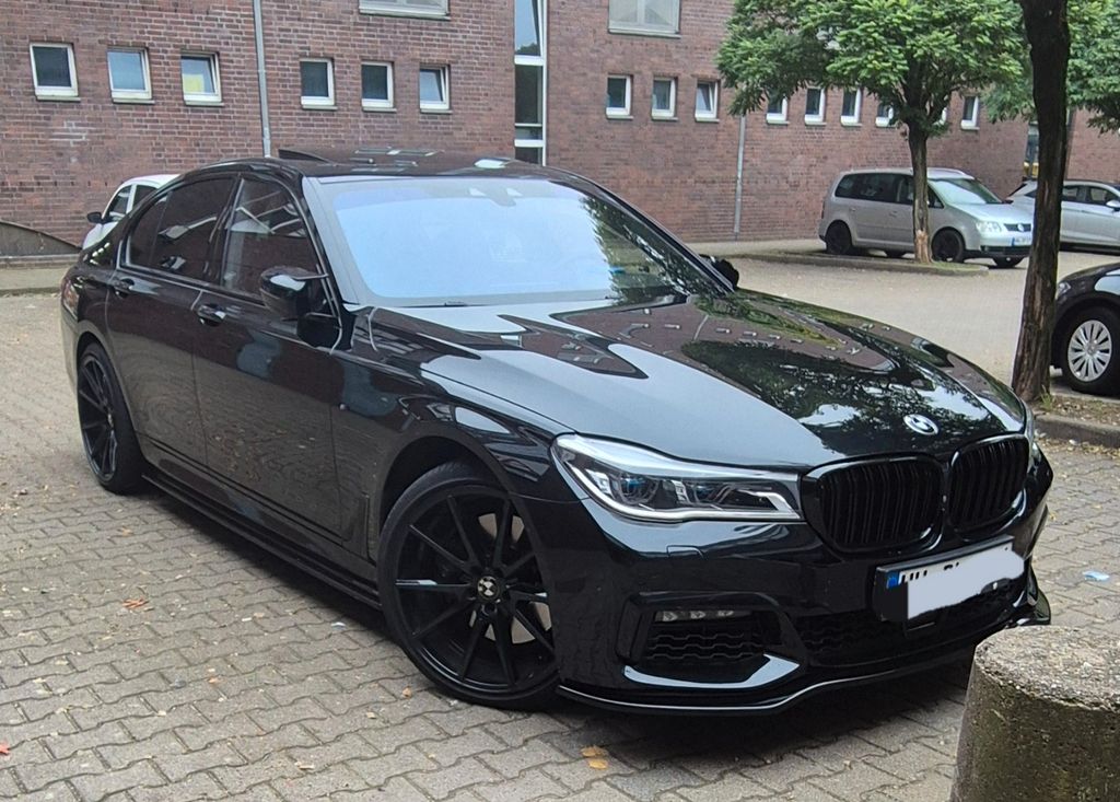 BMW 750