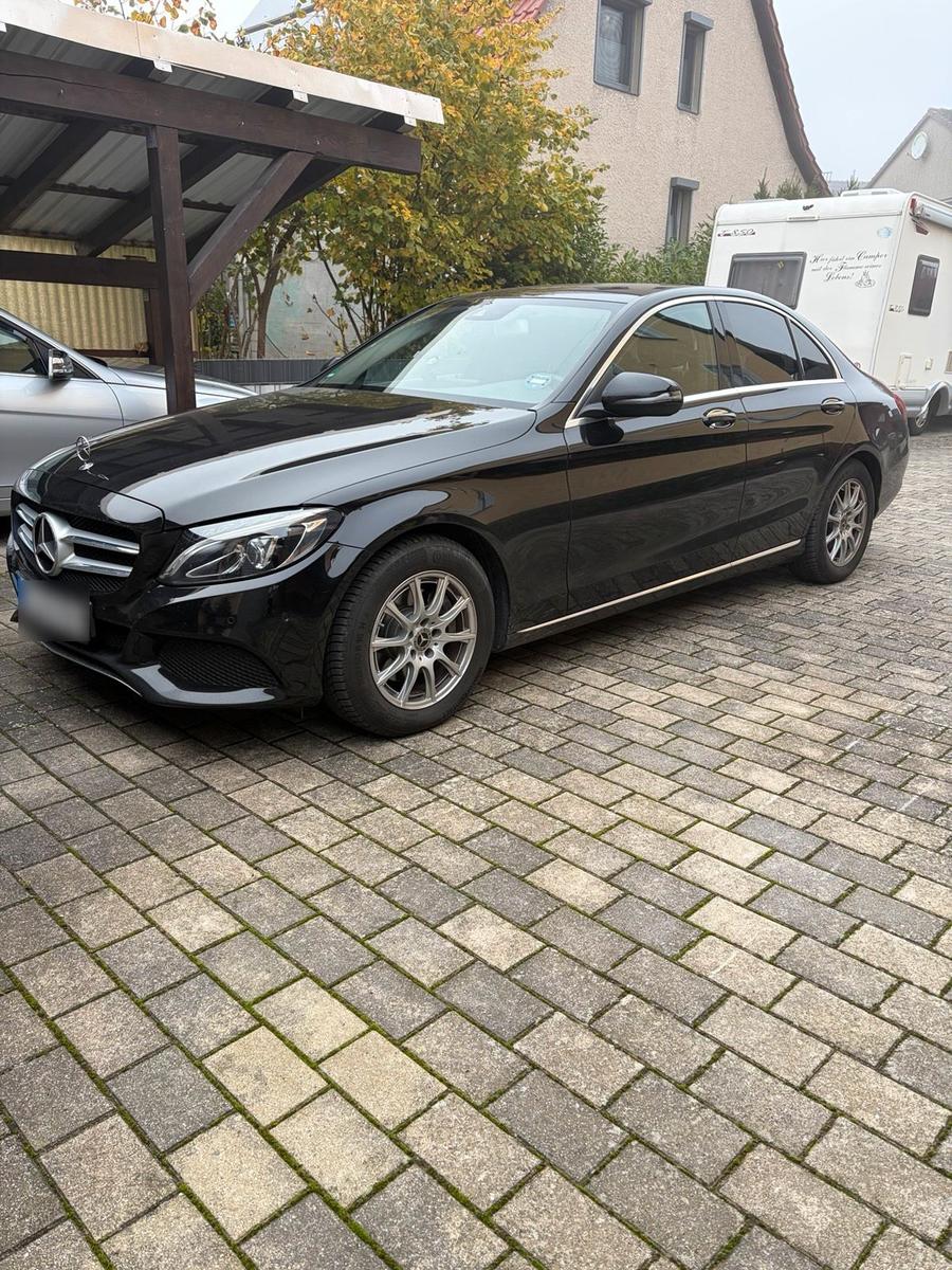 Mercedes-Benz C 220
