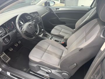 Volkswagen Golf - 9