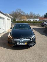 Mercedes-Benz A 200 Peek Edition - Mercedes-Benz 200: 200e