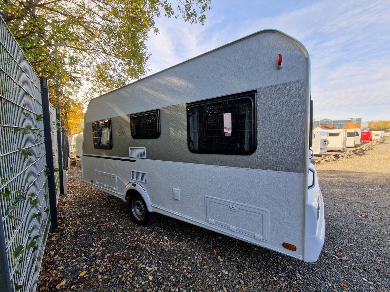 Fahrzeugabbildung Knaus Sport 450 FU