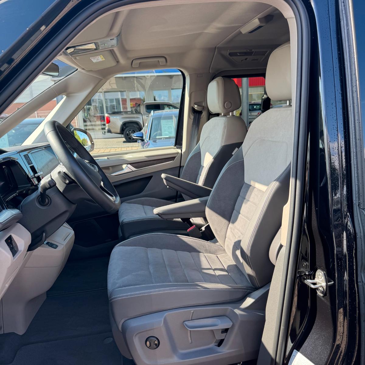 Volkswagen T7 Multivan 2.0 TDI Style