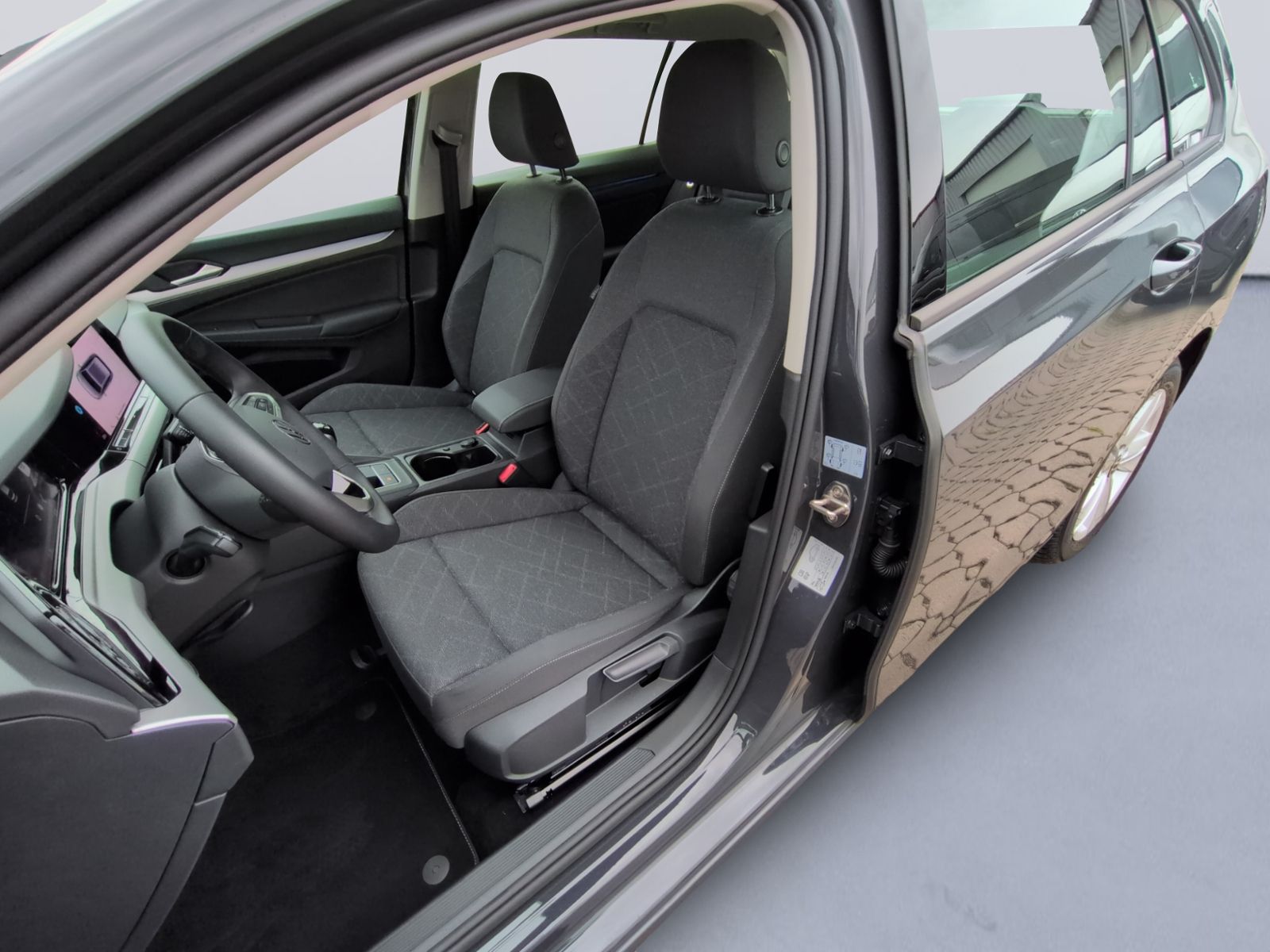 Golf VIII Variant 1.0 TSI NAVI+ALU+CarPlay+ACC+