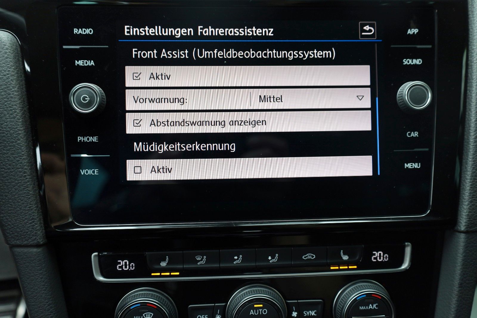 Fahrzeugabbildung Volkswagen Golf VII Variant Sound R Line ACC,LED,SH,Kamera
