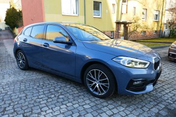 Fahrzeugabbildung BMW 120 1 Limousine 120 d xDrive Sport Line