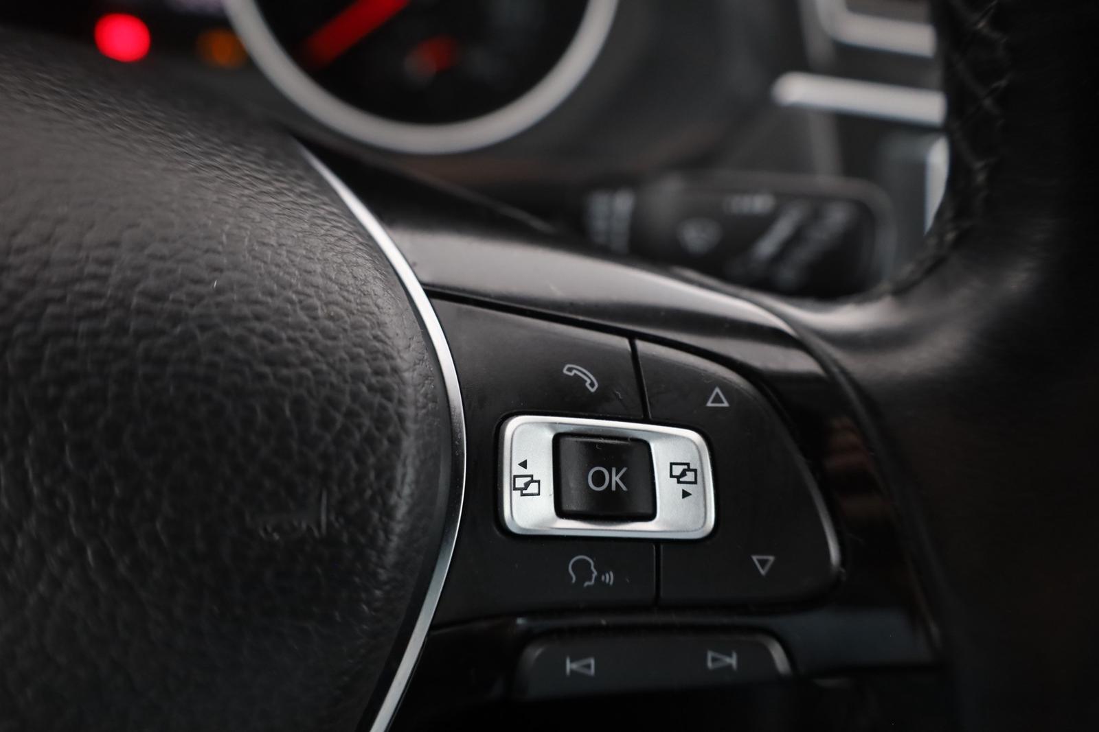 Volkswagen Tiguan 1.4 TSI Comfortline LED AHK Kamera ACC