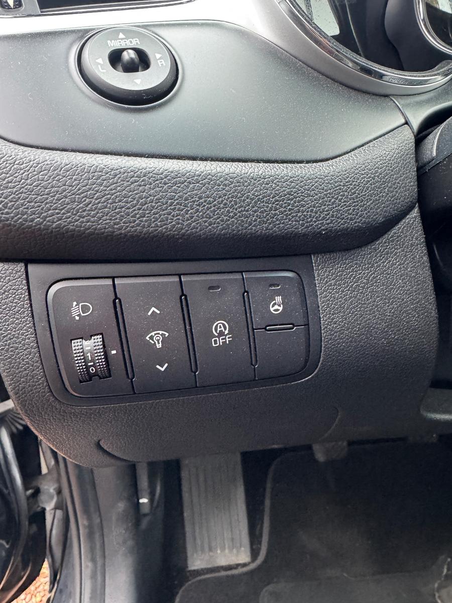 Kia cee'd 2014 — photo 14