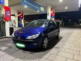 Peugeot 206 mit neue TÜV - Peugeot aus 2001
