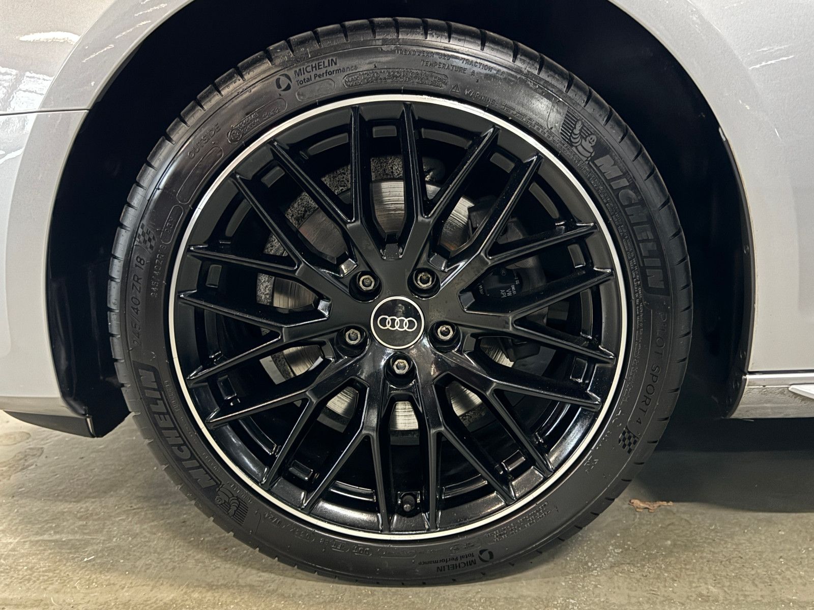 Fahrzeugabbildung Audi A4 35 TDI S-LINE BLACK RS4 SITZE MASSAGE VIRTUAL