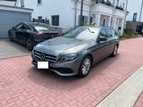 Mercedes-Benz E 200 T Autom. - - Mercedes-Benz E 200 in Düsseldorf