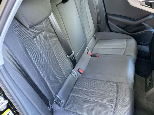Fahrzeugabbildung Audi A4 35 2.0 TFSI Avant Autom. Navi, Rückfahrkamera