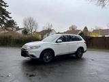 Mitsubishi Outlander 2.2 DI-D 4WD 7-Sitzer Automatik - Mitsubishi Outlander in Mainz