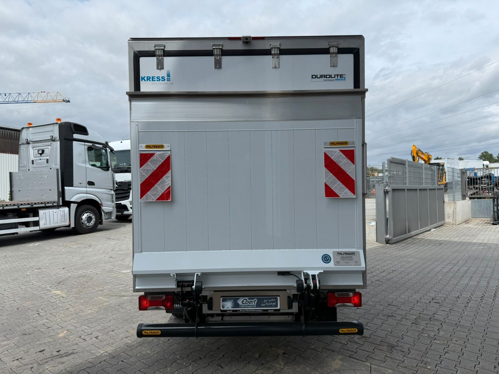 Fahrzeugabbildung Iveco Daily 35S16HA8/P Kühlkoffer *R 3450 mm*Luft*LBW*