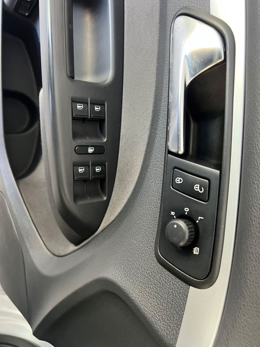 Fahrzeugabbildung Volkswagen Touran 2.0 TDI DSG
