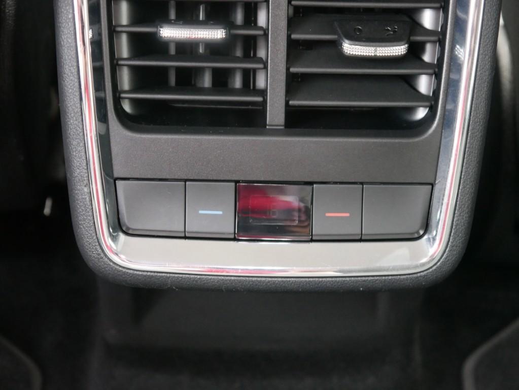 Skoda Enyaq 60 Loft LED Navi ACC Kamera Sitzheizung