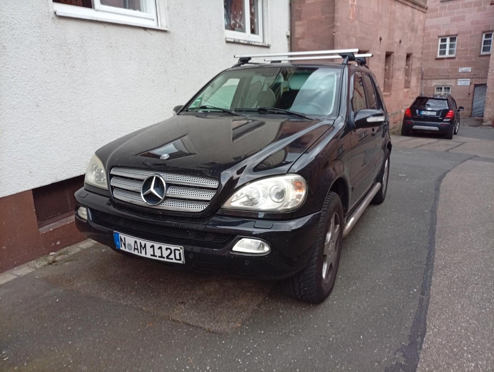 Mercedes-Benz ML350, 2004