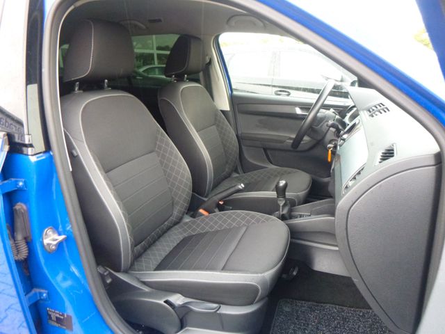 Fahrzeugabbildung Skoda Fabia 1,0 TSI Kombi >NAVI/Einparh/SmartLink<