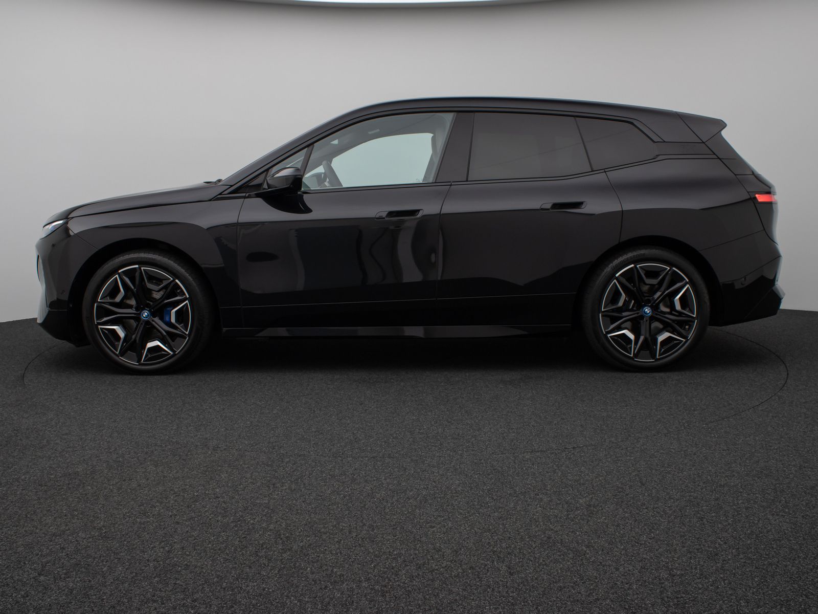 Fahrzeugabbildung BMW iX xD40 Laser 360°DAB H/K SoftCl ACC AHK Sport