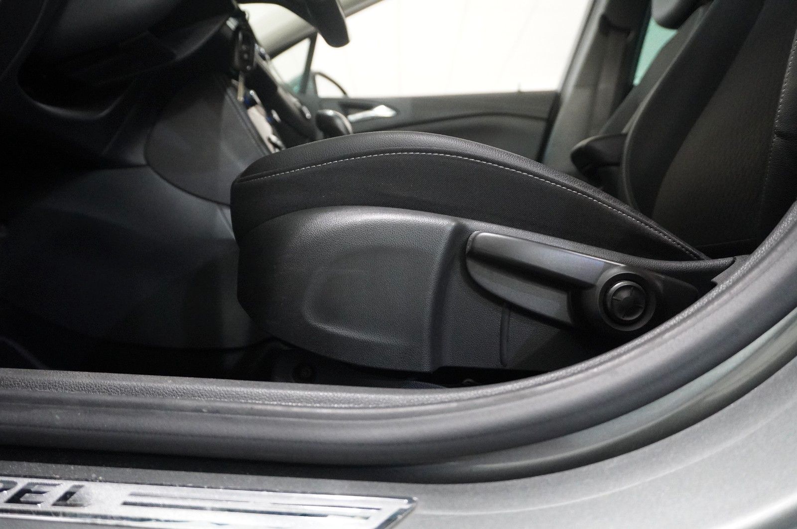 Fahrzeugabbildung Opel Astra K ST 1.4T INNOV. NAVI/LED/KAMERA/SPORT/AHK