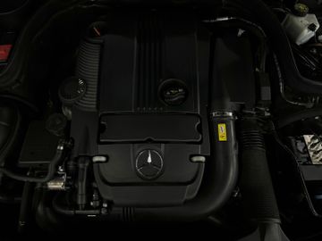 Fahrzeugabbildung Mercedes-Benz C 180 Avantgarde BlueEfficiency Navi Sitzhz PDC