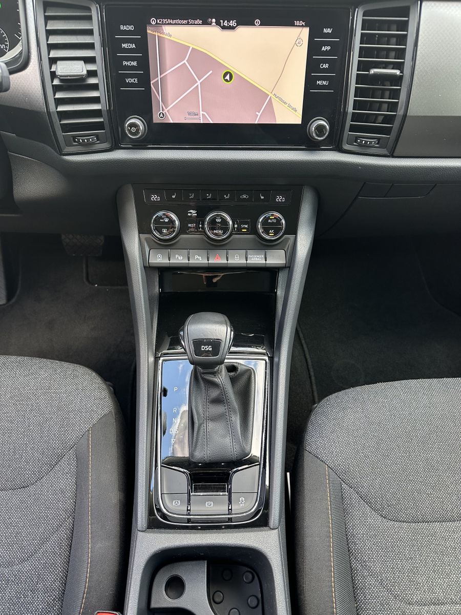 Fahrzeugabbildung SKODA Kodiaq 1.5 TSI DSG Clever NAV+LED+ACC+KAM+19ZOLL