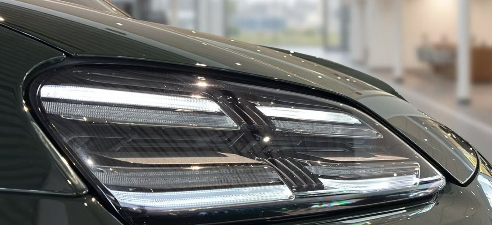 Porsche Macan Electric Turbo *CHRONO/BURM/PANO/MASSAGE* foto 14