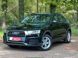 Audi Q3 basis quattro - mit Benzin-Antrieb: Geländewagen