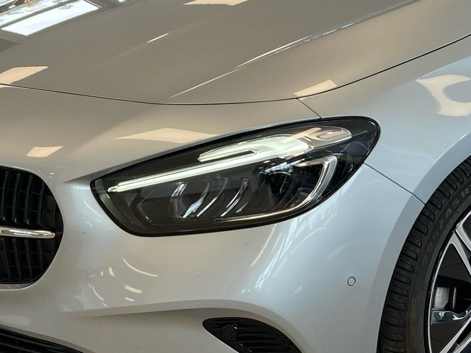 Fahrzeugabbildung Mercedes-Benz B 200 Progressive Line*Night*18"*LED*Kamera*Navi