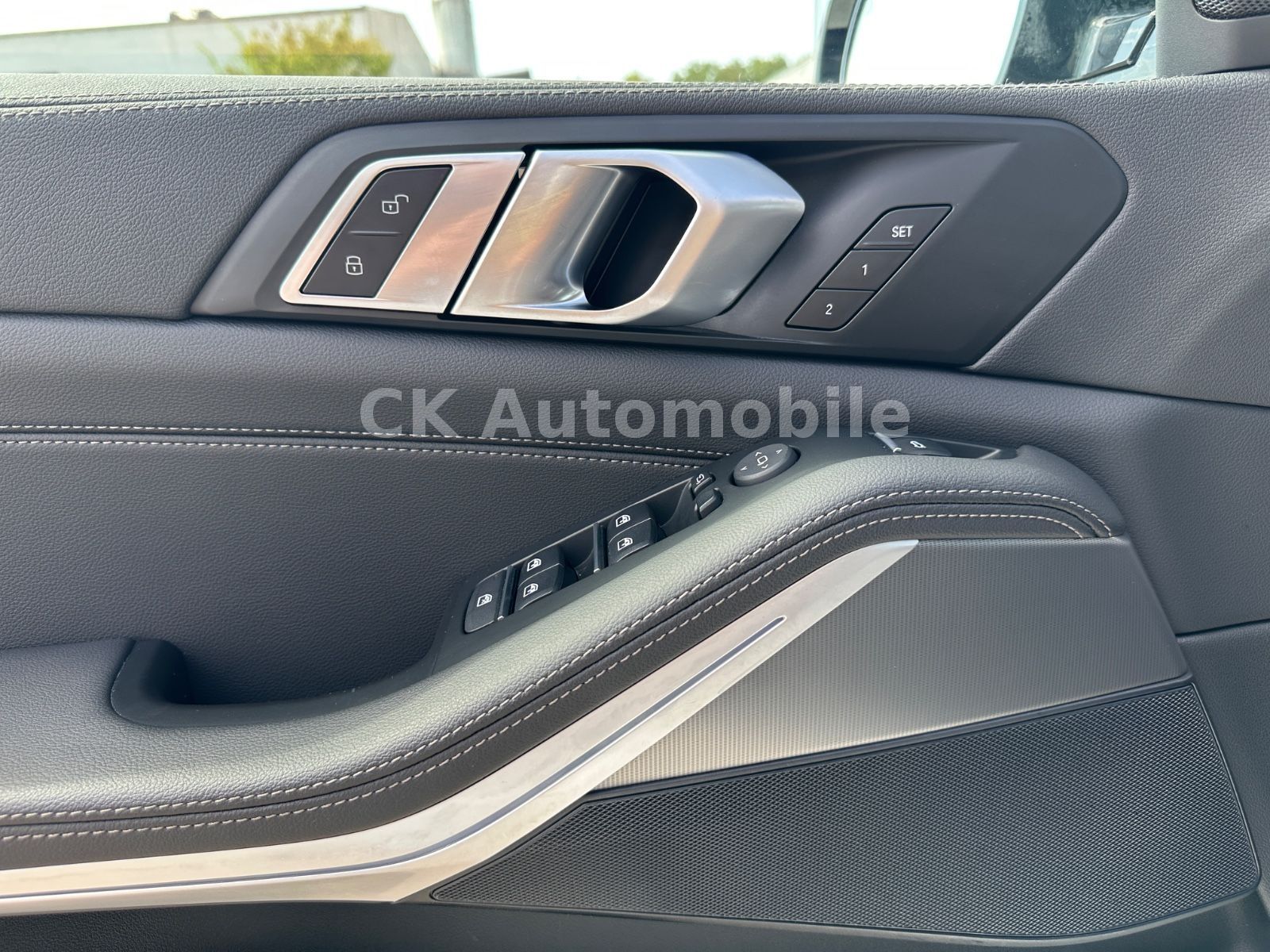 Fahrzeugabbildung BMW X5 xDrive45e M-Sport/Laser/Pano/Head-Up/360°/AHK