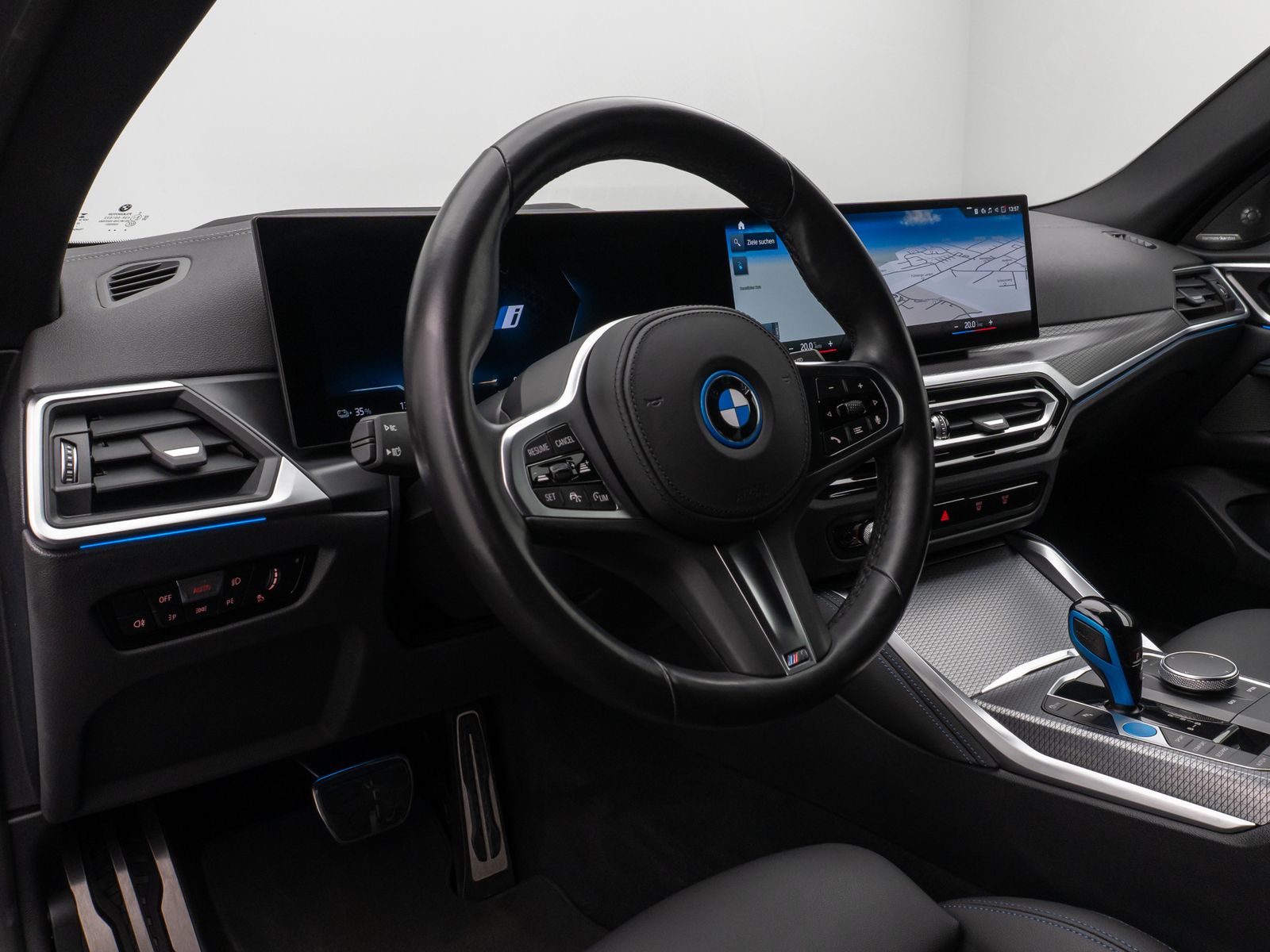 Fahrzeugabbildung BMW i4 eD40 Gran Coupé M Sport Kamera HUD DAB H/K
