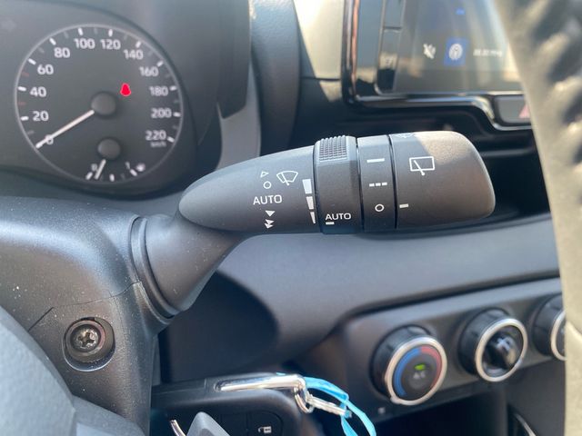 Yaris 1.5 Style KLIMA RÜCKFAHRKAMERA ACC LED