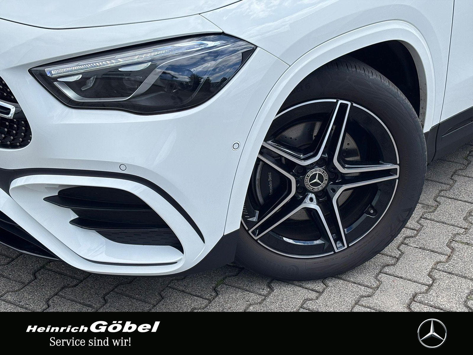 Fahrzeugabbildung Mercedes-Benz GLA 200 AMG*PANO*AHK*APPLE-CARP*360°KA*DISTRONIC