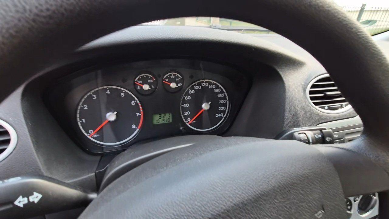 Ford Focus 2006 — photo 15