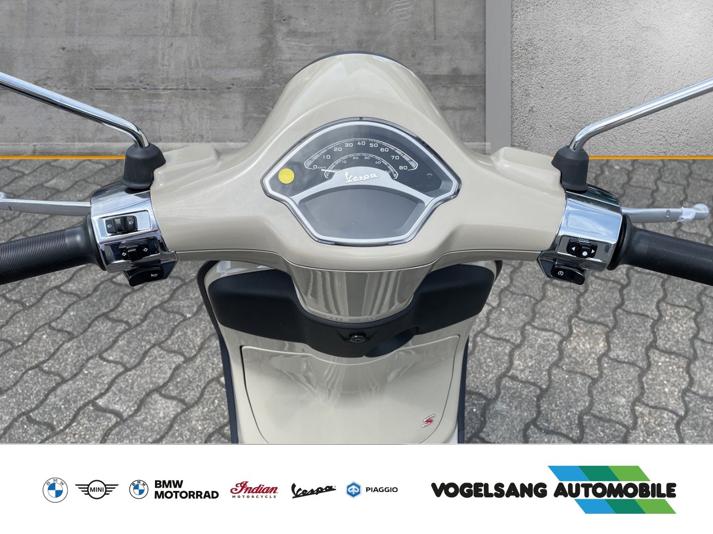 Fahrzeugabbildung Vespa Primavera 50 Modell 2024, LCD-Display, Black Par