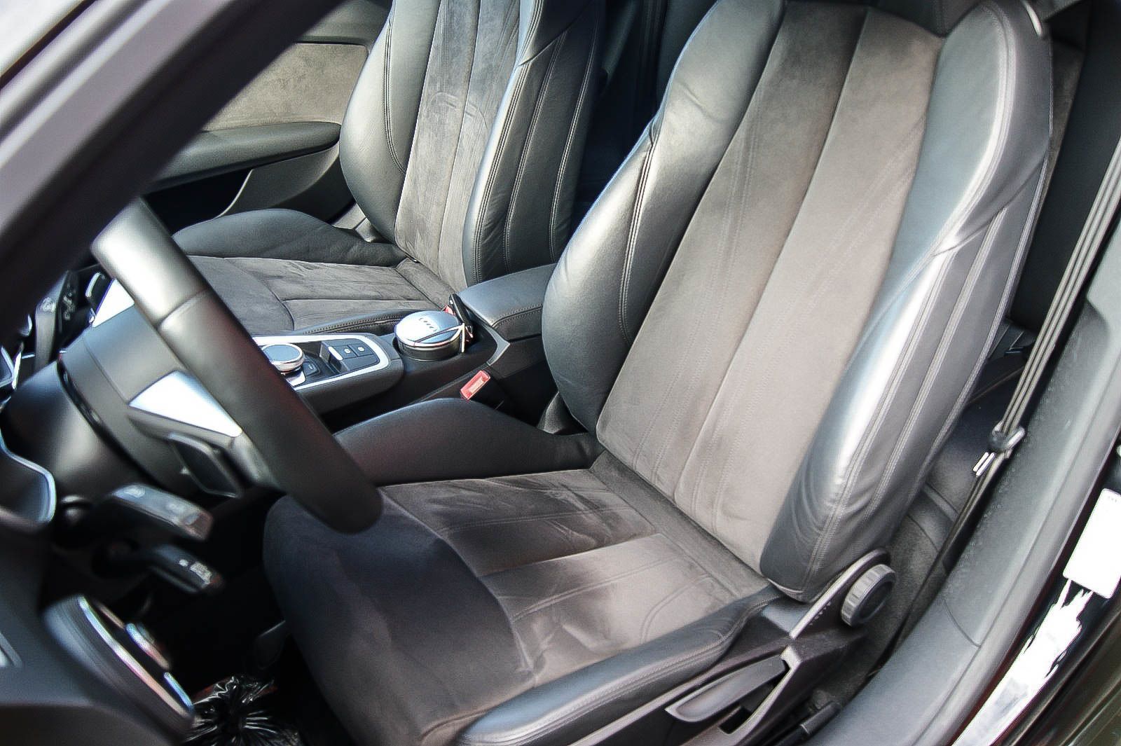 Fahrzeugabbildung Audi TT Coupe 2.0 TFSI S-tronic QUATTRO VIRTUAL LED