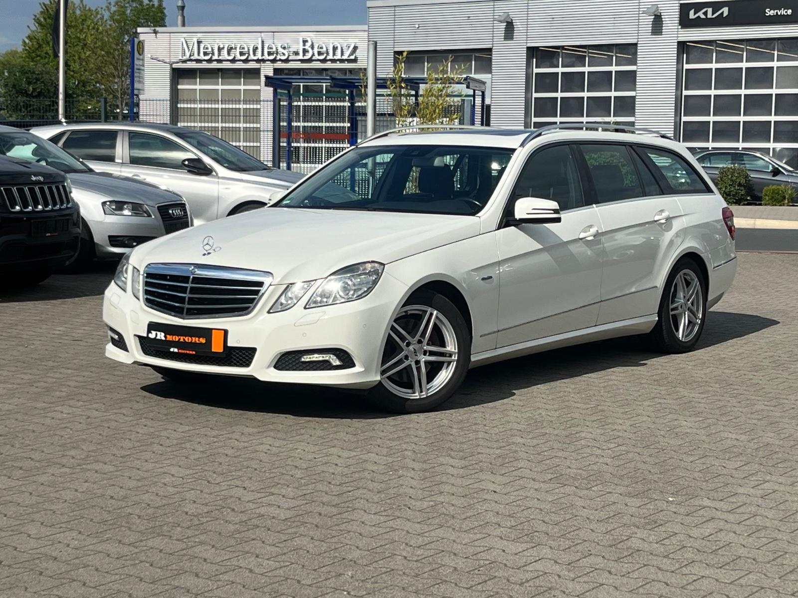 Mercedes-Benz E 300 CDI BlueEfficiency*Leder,Navi,Schiebedach*