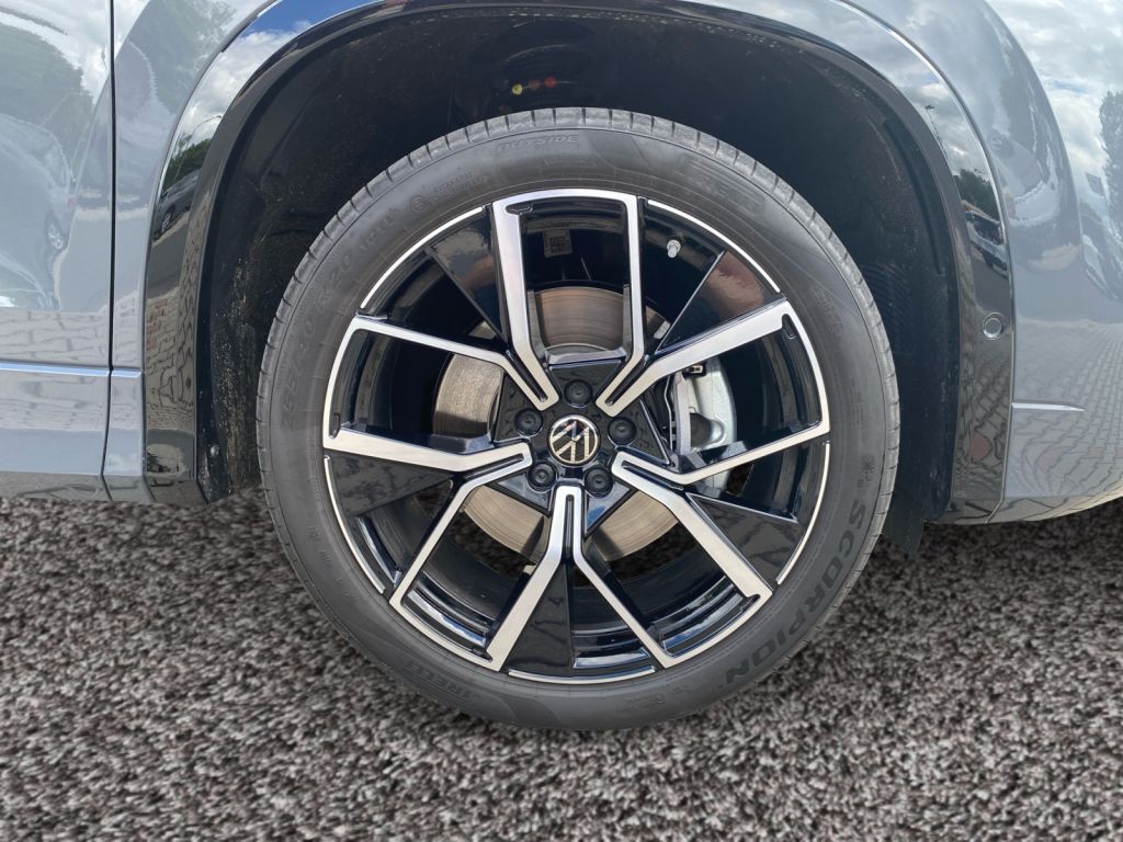 Fahrzeugabbildung Volkswagen Tayron 2.0 TDI SCR 4MOTION DSG R-Line