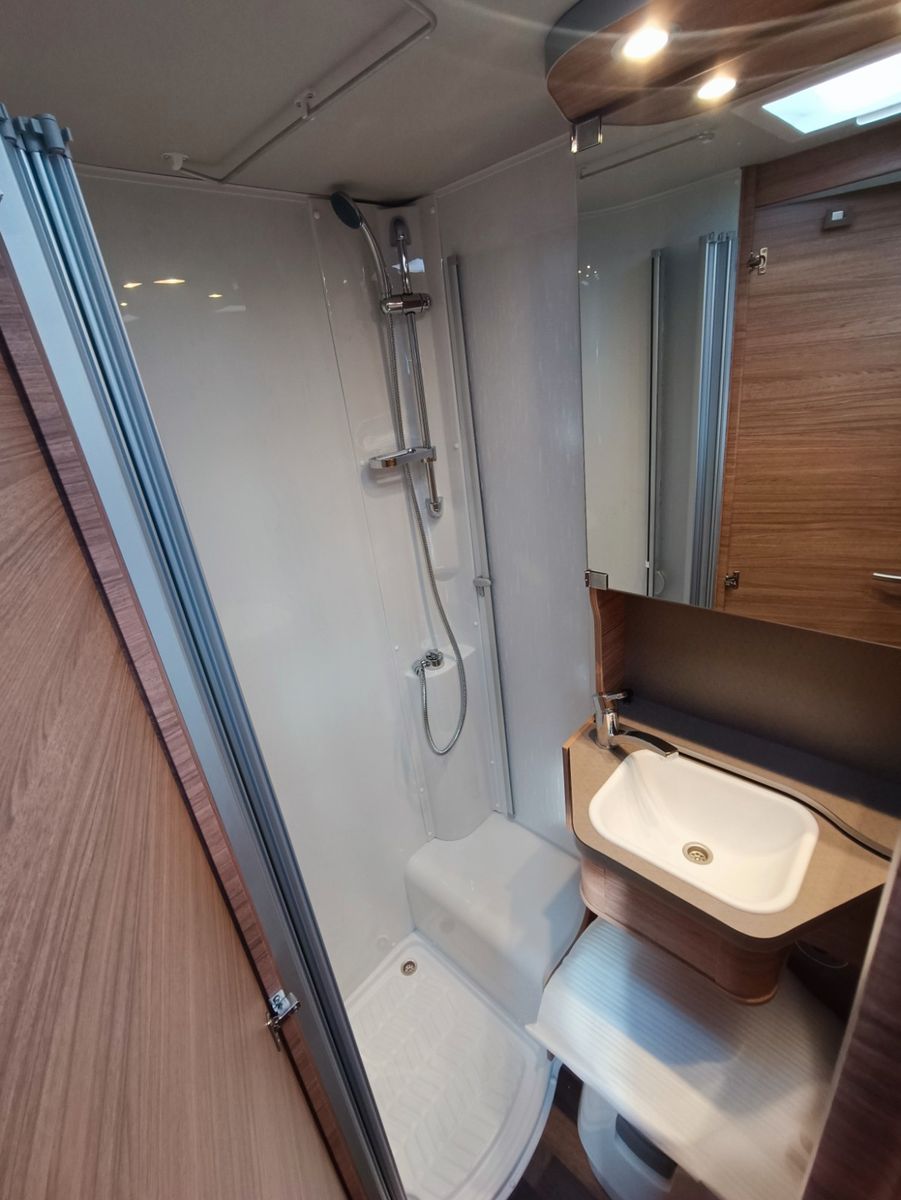 Fahrzeugabbildung Weinsberg CaraCompact 600 MEG EDITION PEPPER *LED*TV*NAVI