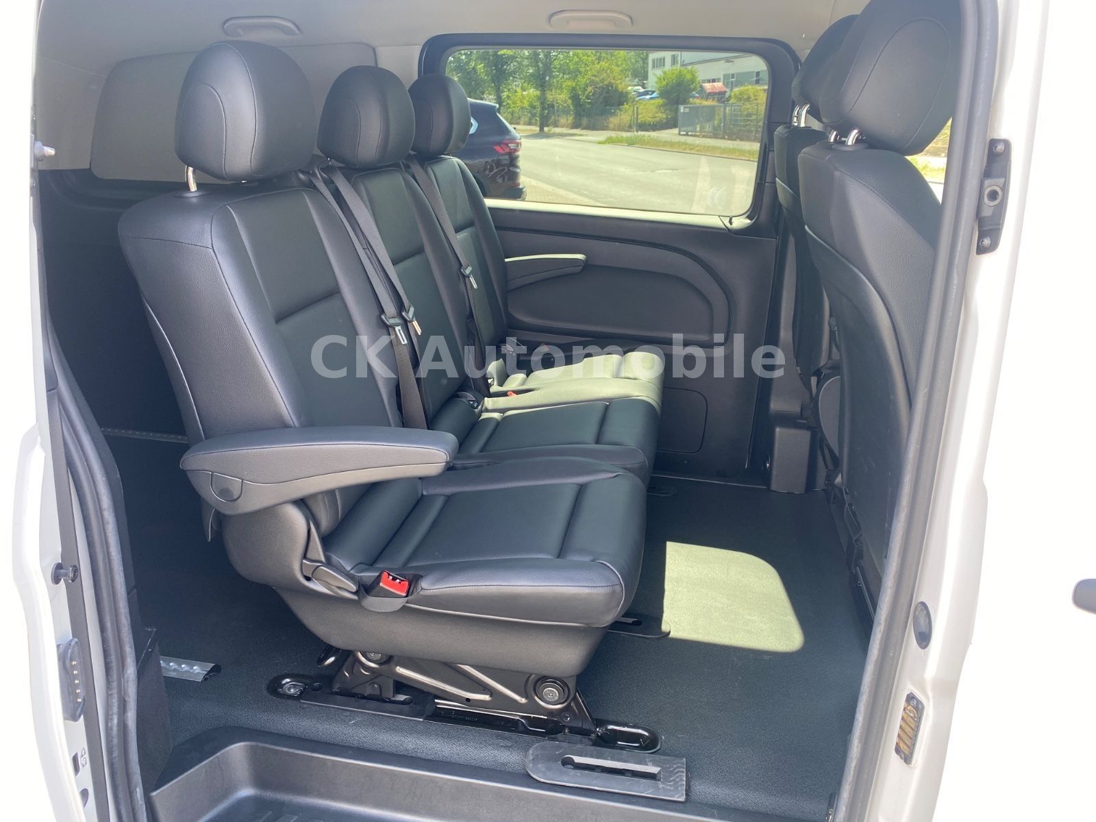 Fahrzeugabbildung Mercedes-Benz Vito Mixto 119 lang Autom./5 Sitze/Navi/LED/Kam
